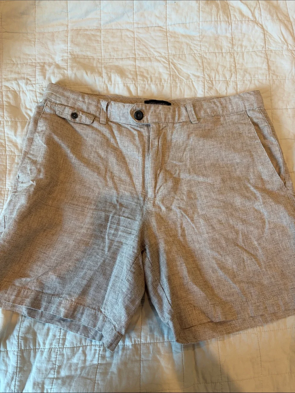 Banana Republic Men's Light Tan Flat-Front Shorts